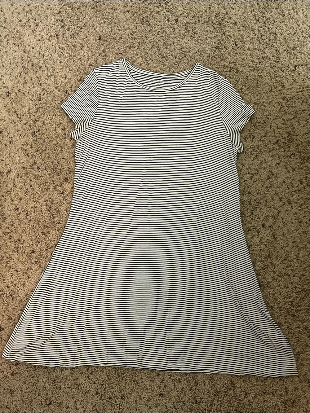 Amazon Essentials Black and White Striped Short Sleeve Swing Dress